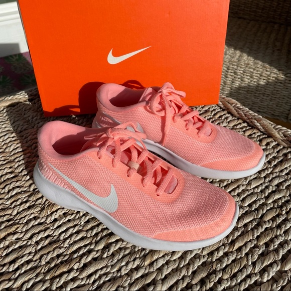 Nike Shoes - Nike Flex Experience RN 7 Shoes